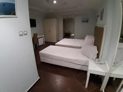 Hotel Raya Tichy Exterior foto